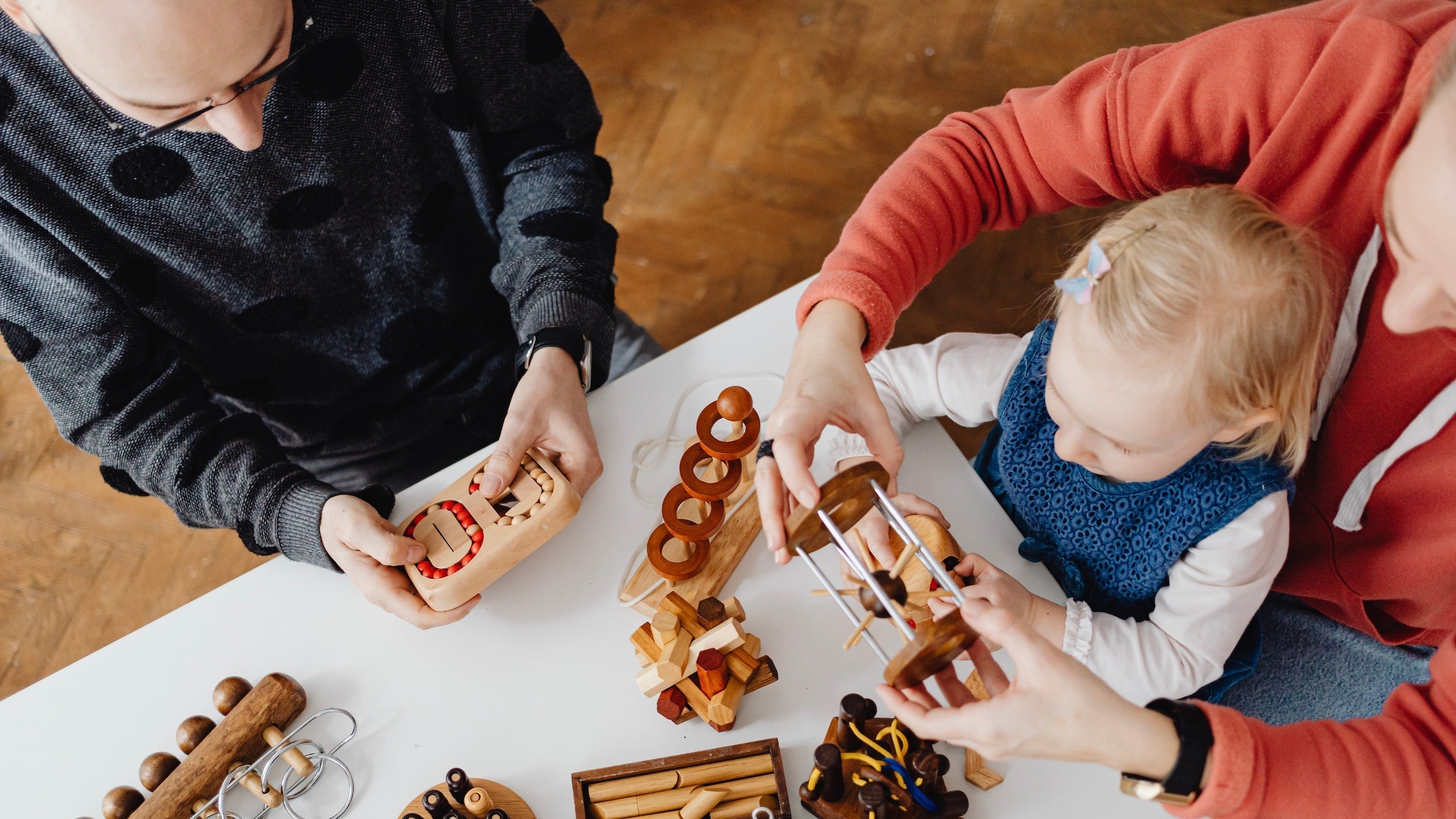 4 Key Benefits of Playing DIY Craft Kits with Family and Friends