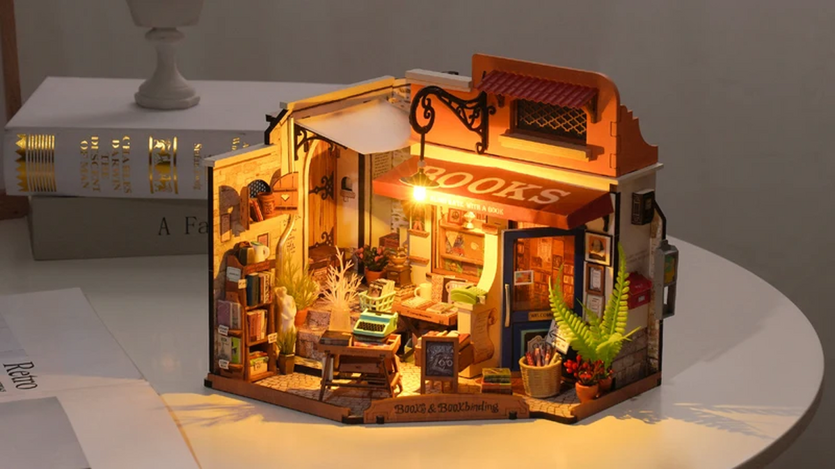 Best Nostalgic Miniature House Themes