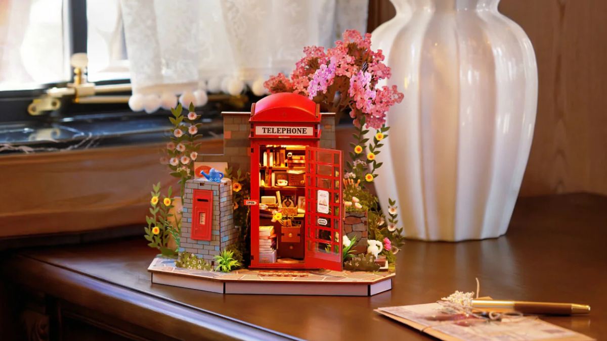 New Arrival: Rolife Blossom Book Booth TGS05 | British Vintage