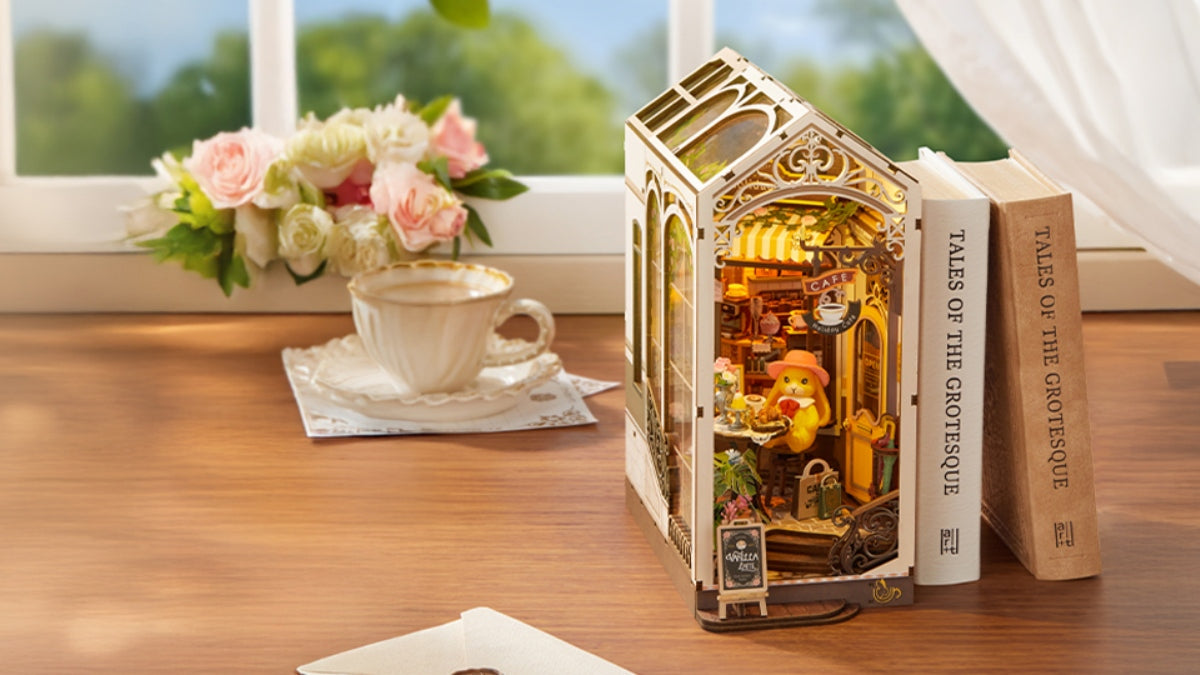 Rolife New Holiday Café DIY Book Nook – Bring Festive Magic to Your Bookshelf