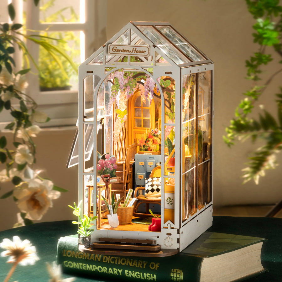 Rolife Ferienhaus Gartenhaus DIY Book Nook TGB06