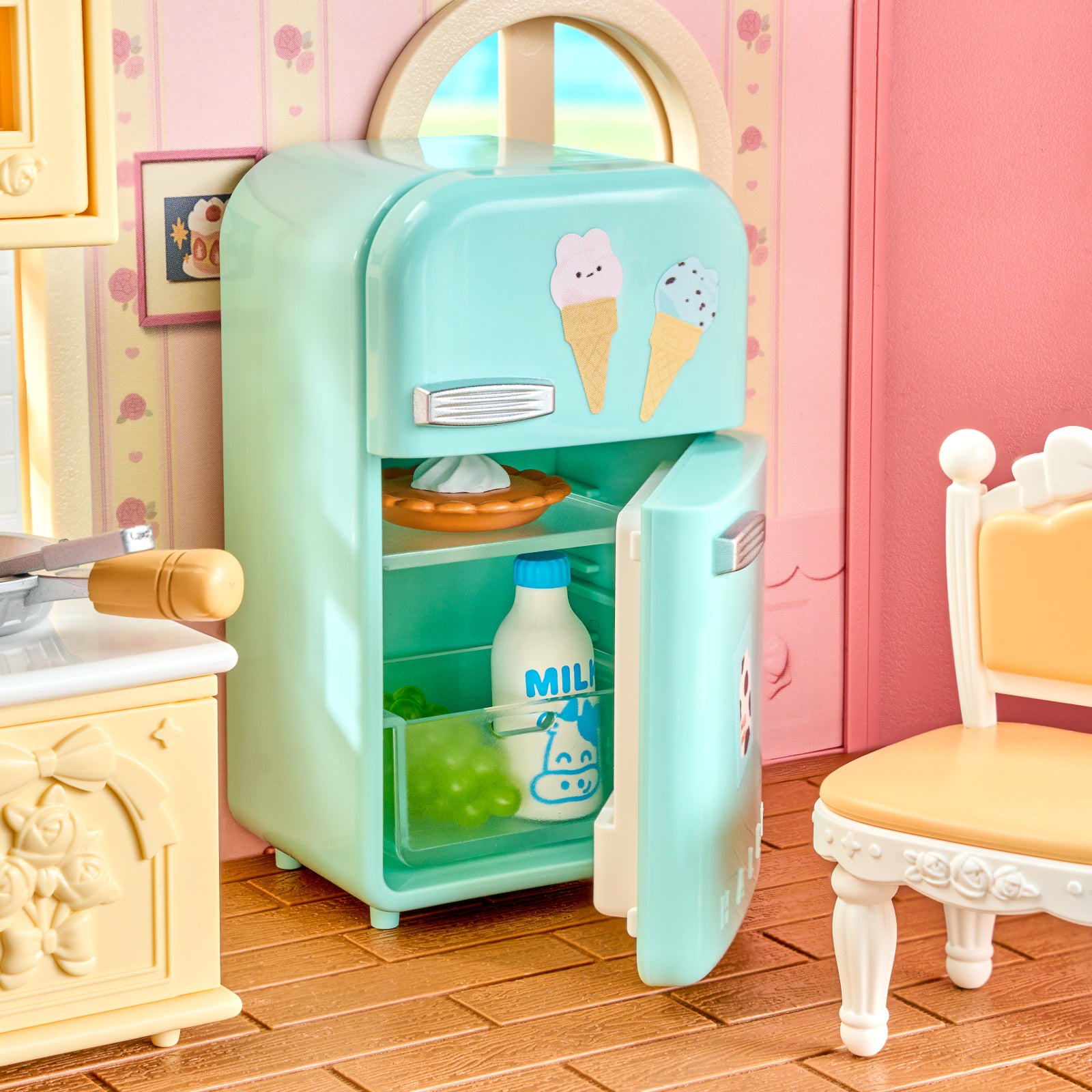 Fairy Rose Cottage DIY Dollhouse product detail image 11
