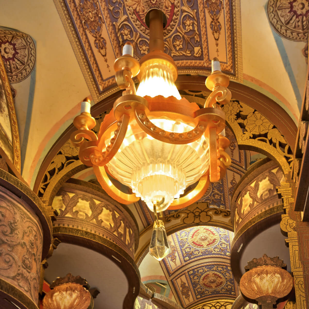 Rolife Library of Wonders DIY Book Nook TGB16