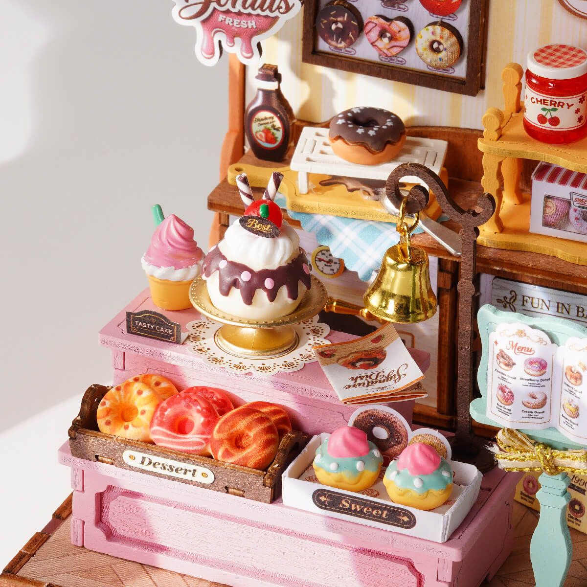 Rolife Sweetie's Donut Shop DIY Miniature House DS051