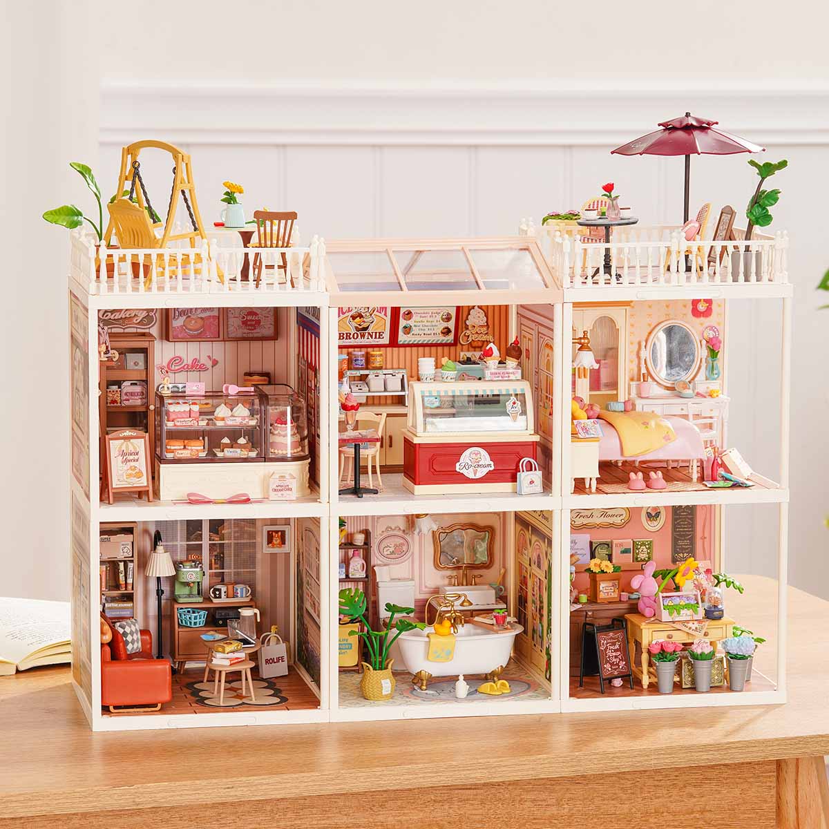 Rolife Super Creator Mini maison en plastique à monter soi-même 4 en 1 à quatre grilles Rolife Super Creator Mini maison en plastique à monter soi-même 4 en 1 à quatre grilles