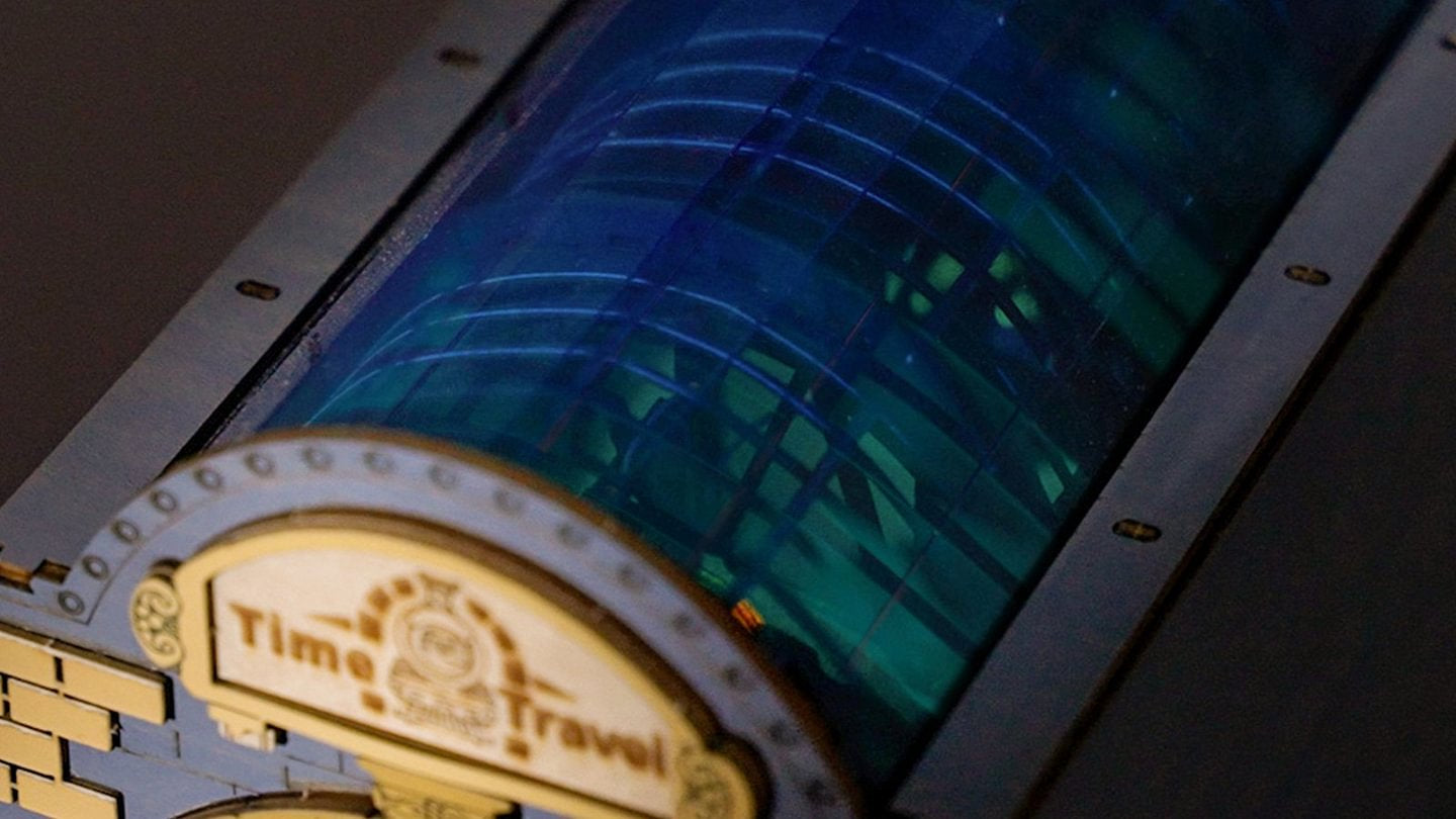 Otherworldly Translucent Roof Design