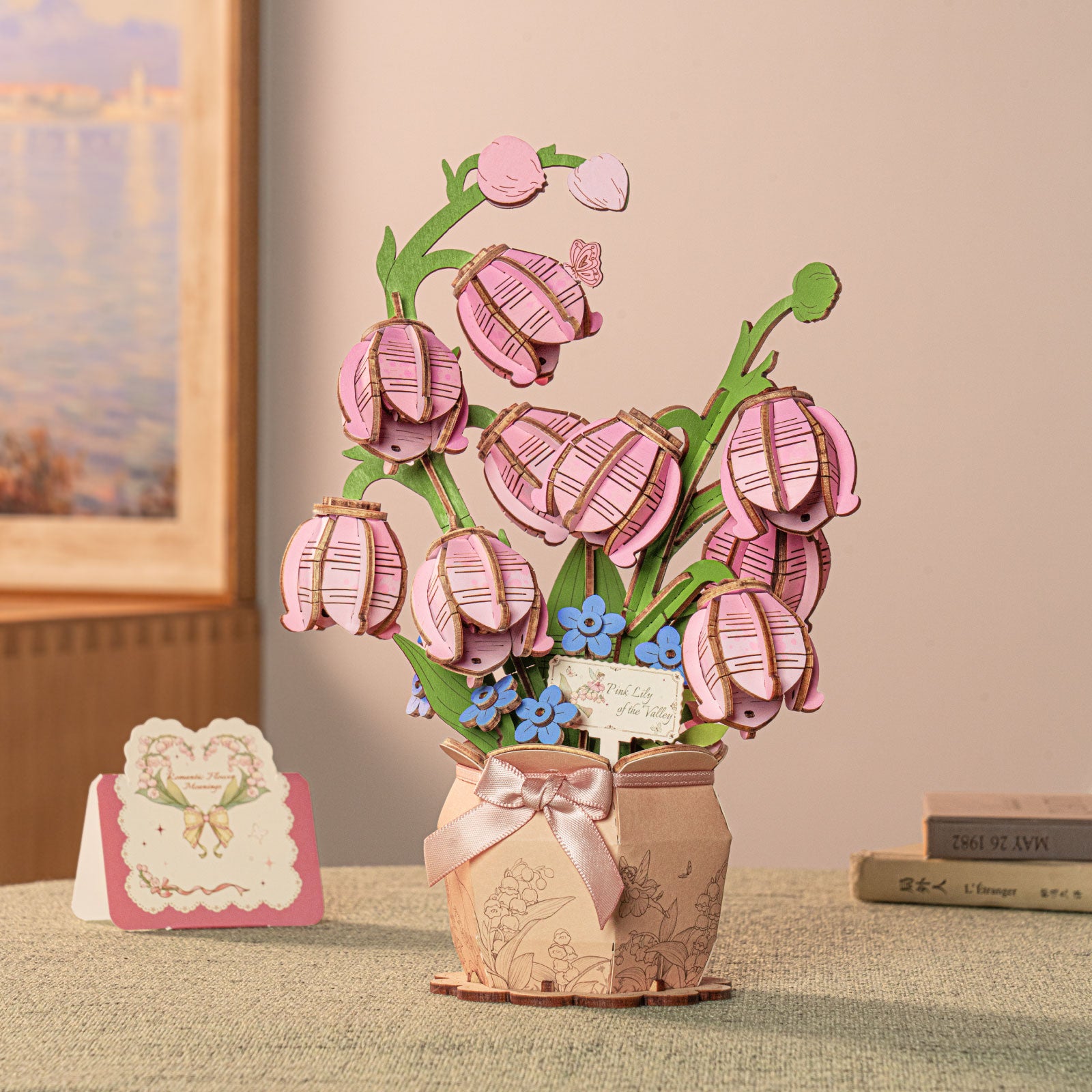 3 Blumenformen zu einer malerischen Ansicht arrangiert