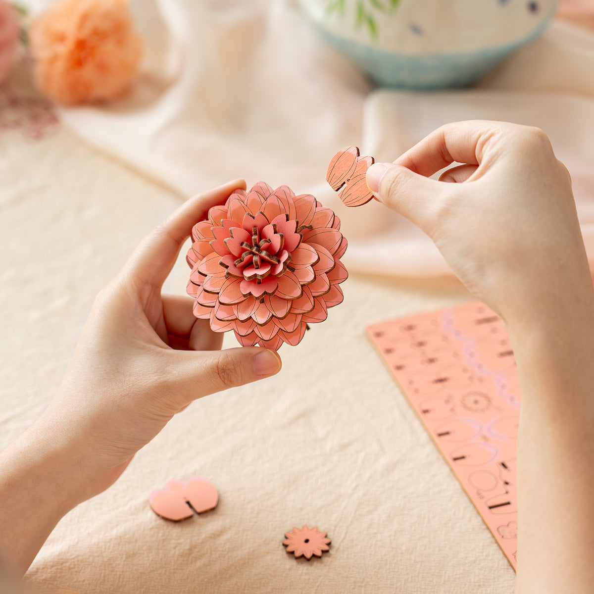 Rowood Pink Dahlia DIY Wooden Flower 3D Puzzle TW131 | Robotime Online