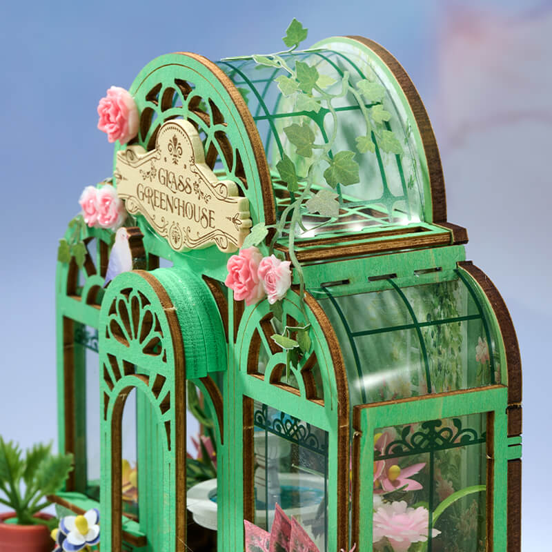 Crystal-Clear Dome Roof