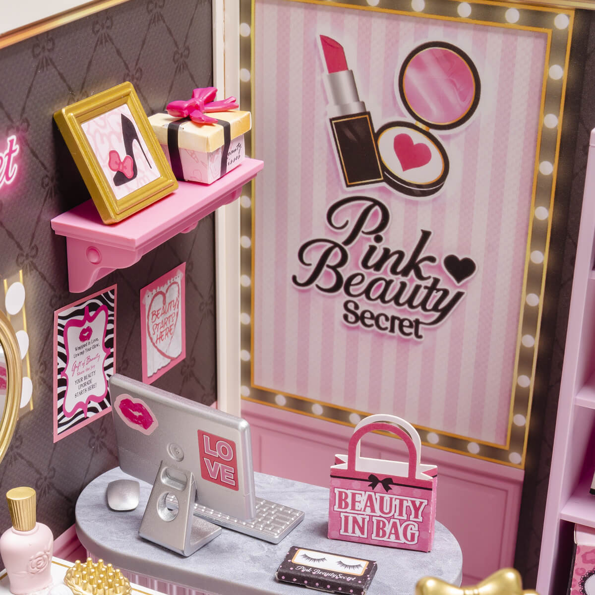 PINK HOUSE デイジーブローチ＆ベスト セット Rolife Pink Beauty Secret DIY Miniature House DW026 | Robotime