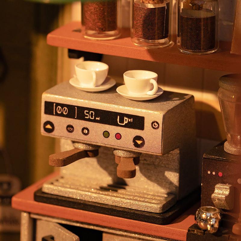 Elk exemplaar getuigt van de aandacht voor detail die dit miniatuurmeesterwerk kenmerkt.