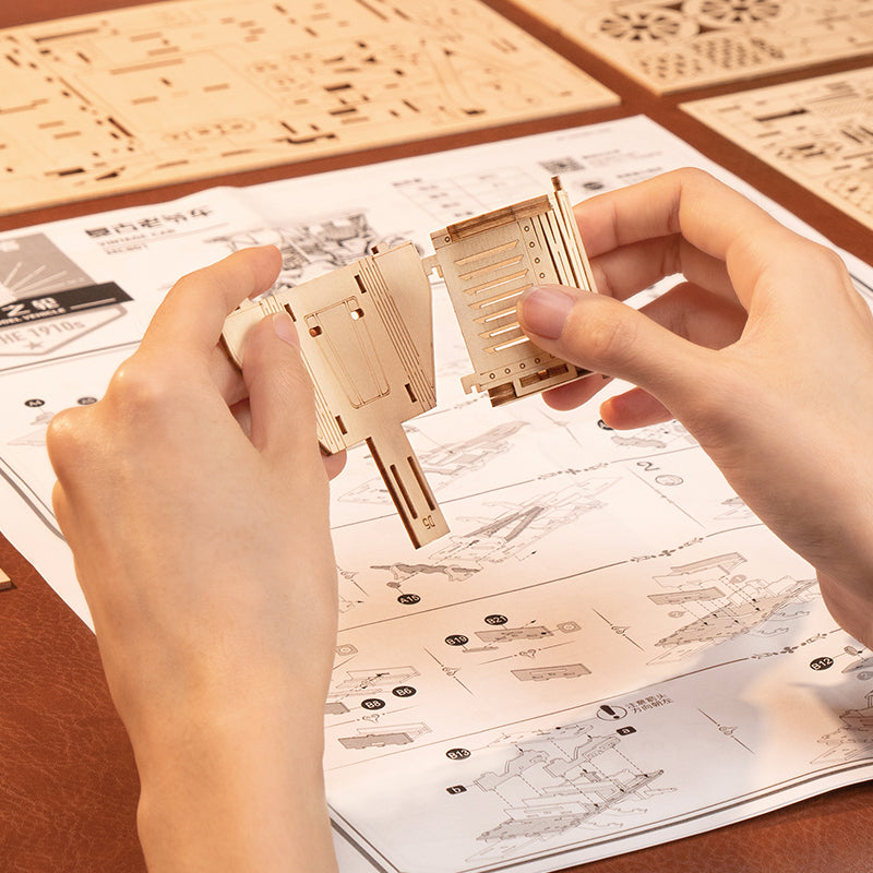 Rokr Vintage Car 3D Wooden Puzzle MC801 | Robotime Online
