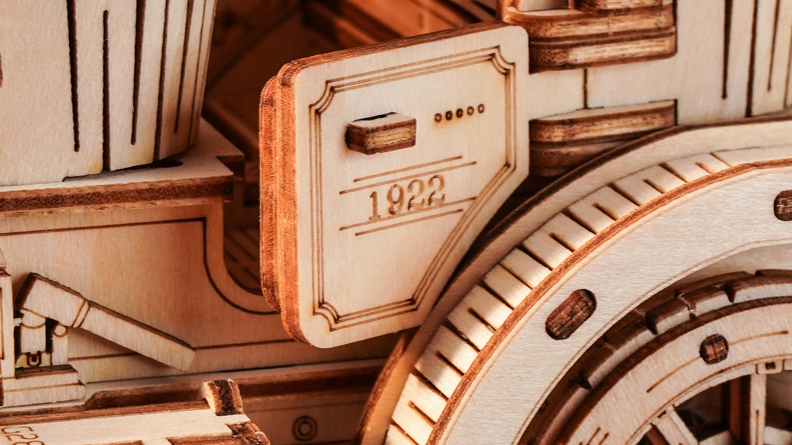 Rokr Vintage Car 3D Wooden Puzzle MC801 | Robotime Online