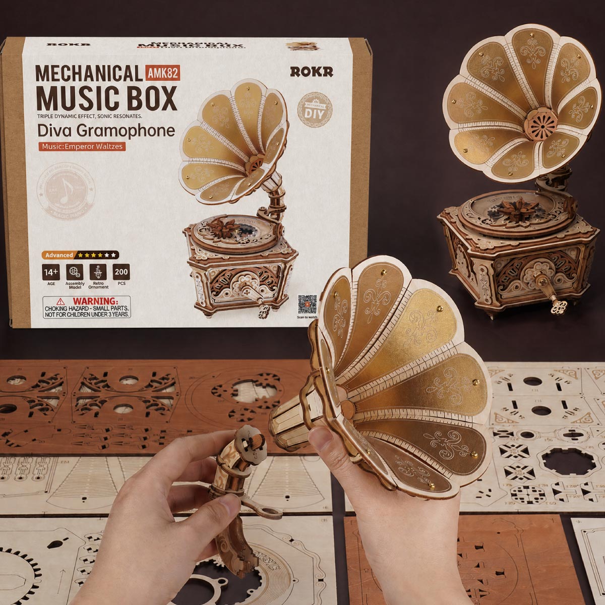 ROKR Diva Gramophone Music Box Wooden 3D Puzzle AMK82 3D wooden music box, detail of decorative elements and finish